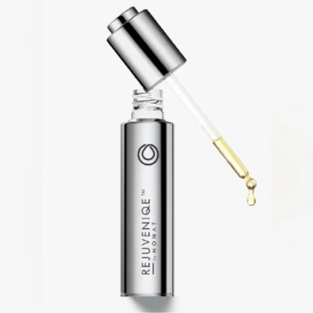 REJUVENIQE A proprietary blend of 13+ natural plant and essential oils